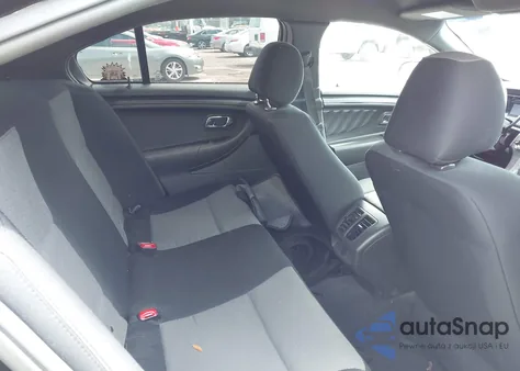 2015 Ford Police Interceptor z USA, uszkodzony, nr VIN 1FAHP2MT4FG112241